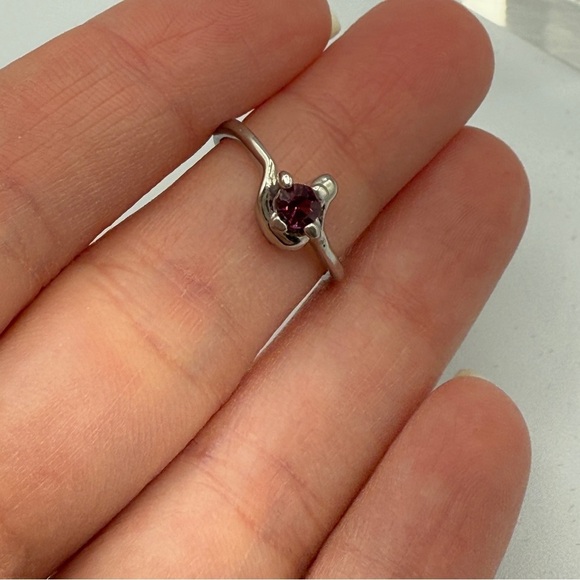 Silver and Pink Ring with Classic Prong Setting Size 6.25 - Picture 5 of 7